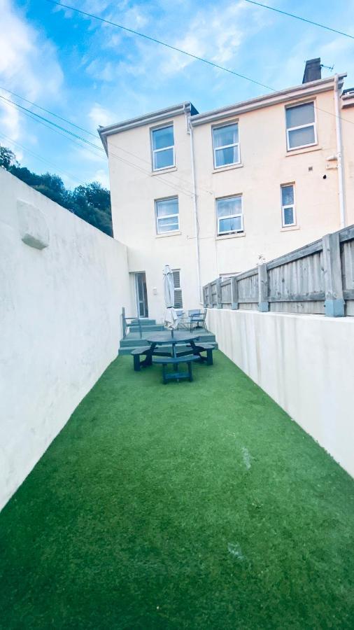 The Bonting Beautiful Three Bed Townhouse Near Harbour And Beach Torquay Exterior foto